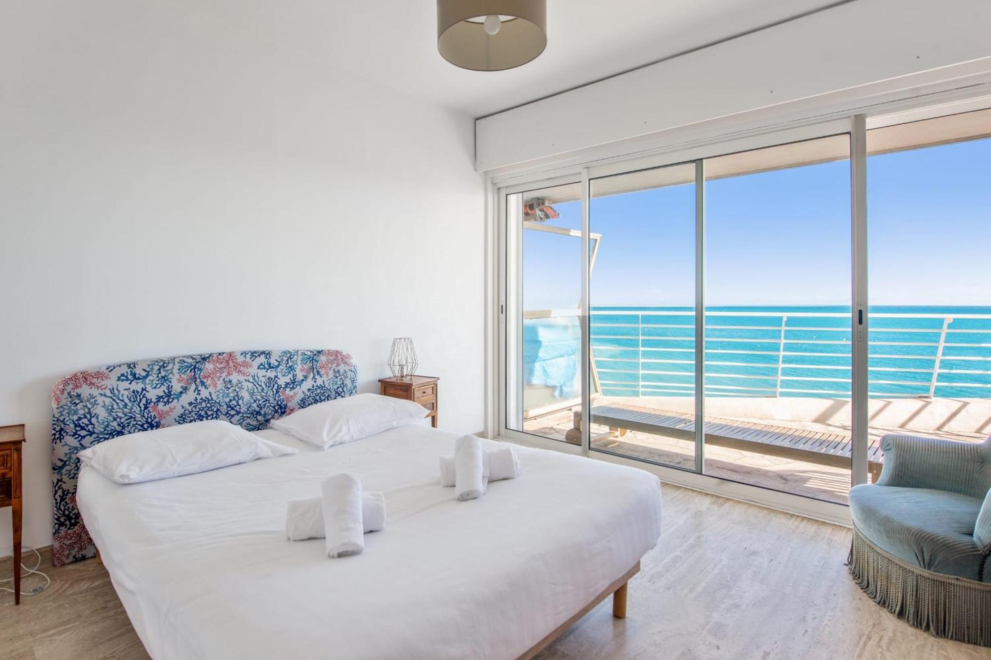 Le Balcon Sur La Baie - Welkeys Lejlighed Cagnes-sur-Mer Eksteriør billede