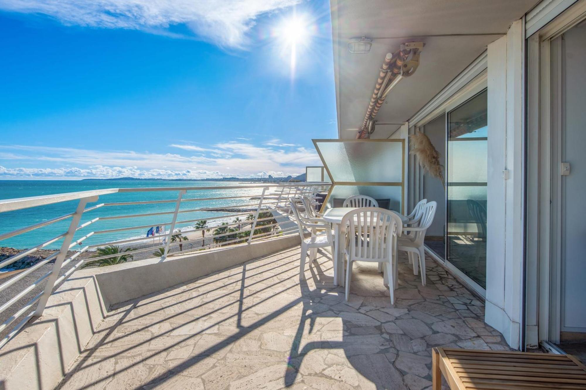 Le Balcon Sur La Baie - Welkeys Lejlighed Cagnes-sur-Mer Eksteriør billede